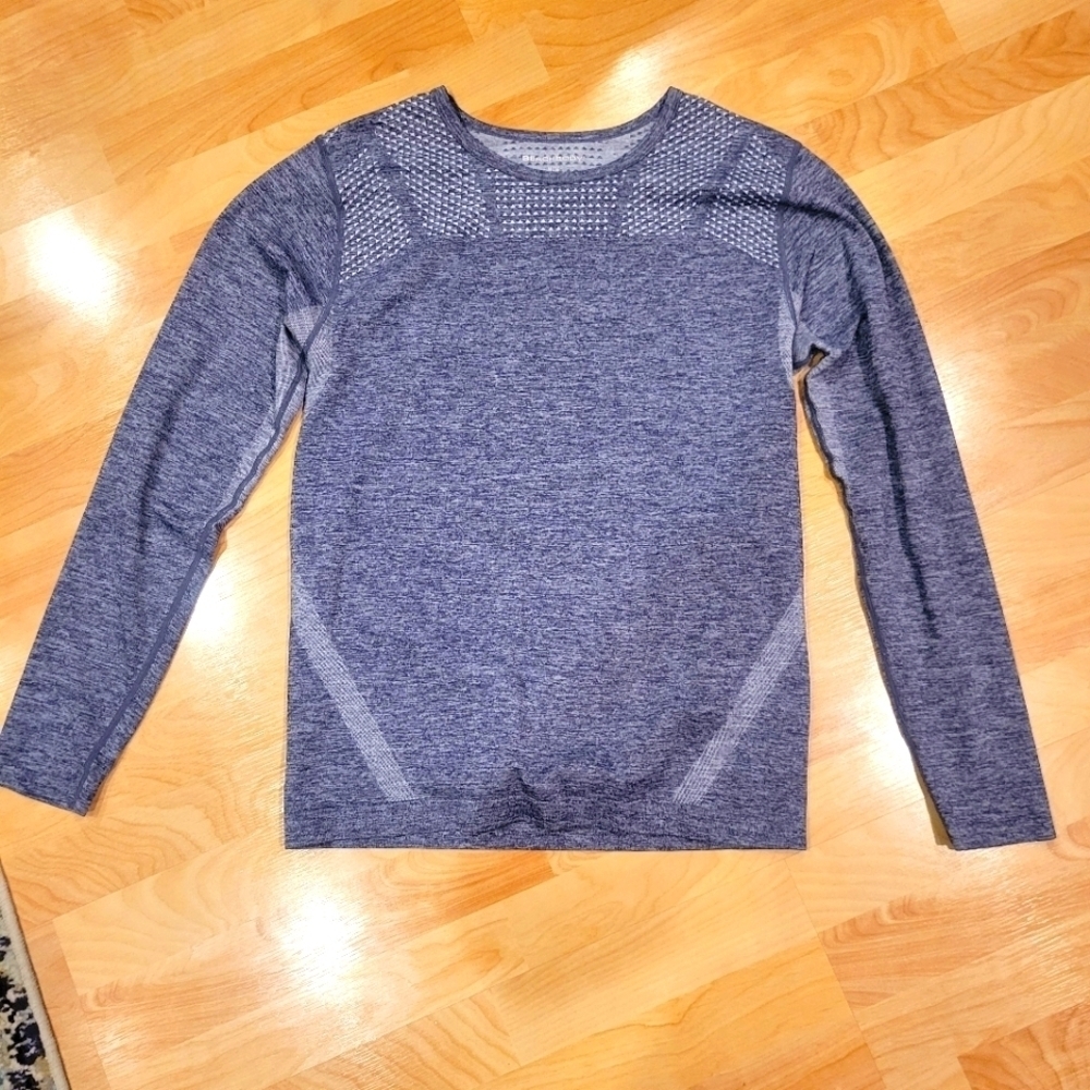 Beachbody Athletic Long Sleeve Crew Neck Base Layer Size M